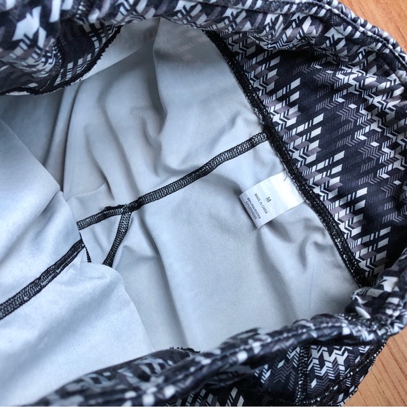 Capri Yoga Legging Pants Geometric Pattern Medium Gray Women’s - Picture 4 of 14